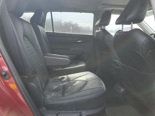 5TDHZRBH6NS586501 - 2022 TOYOTA HIGHLANDER XLE RED photo 11