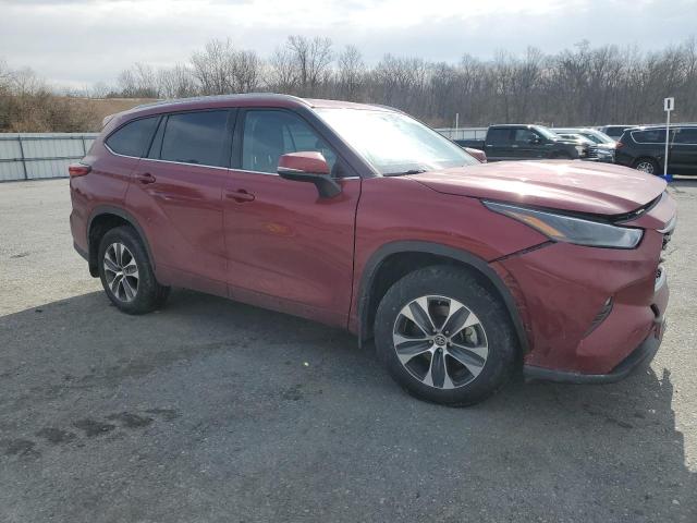 5TDHZRBH6NS586501 - 2022 TOYOTA HIGHLANDER XLE RED photo 4