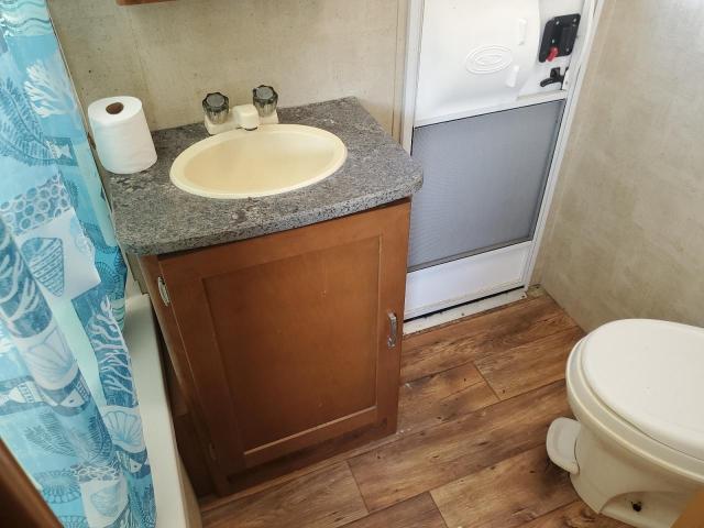 4YDT33B26ET410857 - 2014 KEYSTONE PASSPORT TWO TONE photo 6