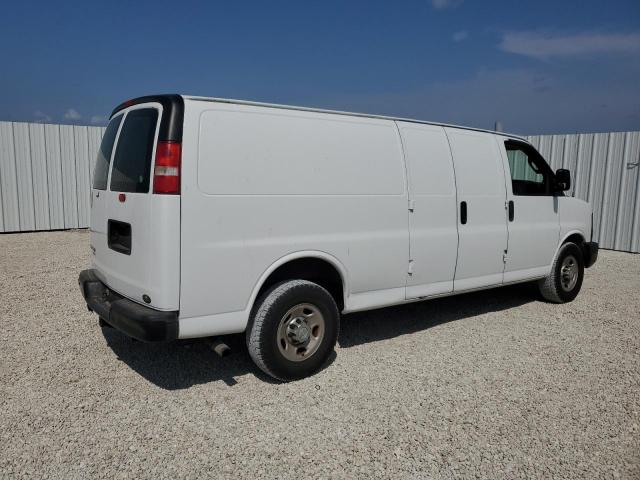 1GCWGBFF3G1173044 - 2016 CHEVROLET EXPRESS G2 WHITE photo 3