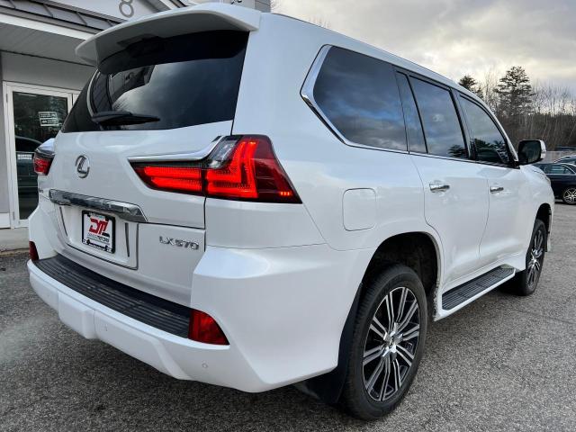 JTJHY7AX8J4267300 - 2018 LEXUS LX 570 WHITE photo 4