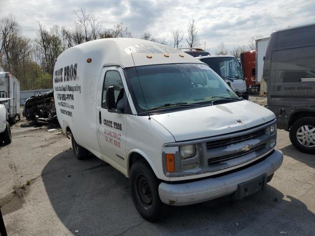 1GBHG31R721143994 - 2002 CHEVROLET BOX TRUCK WHITE photo 1