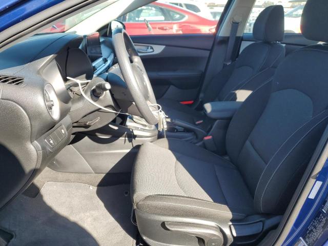 3KPF24AD9RE722987 - 2024 KIA FORTE LX BLUE photo 7