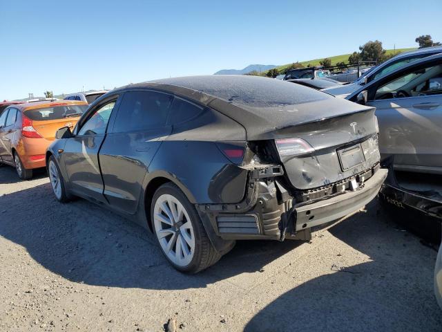 5YJ3E1EBXNF254693 - 2022 TESLA MODEL 3 BLACK photo 2