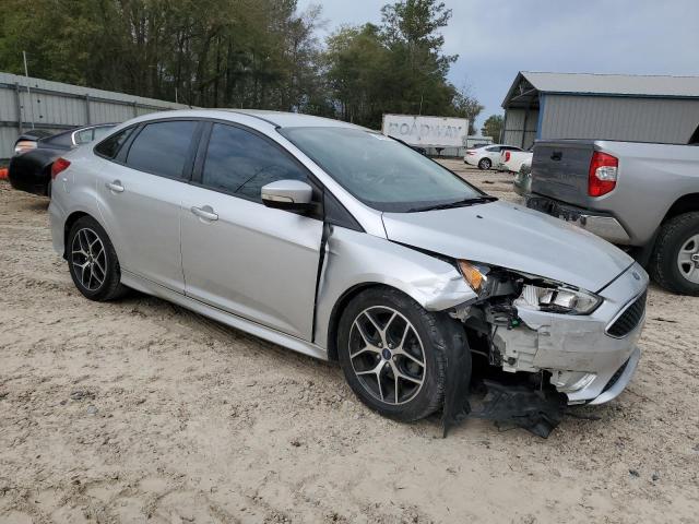 1FADP3F2XFL375396 - 2015 FORD FOCUS SE SILVER photo 4