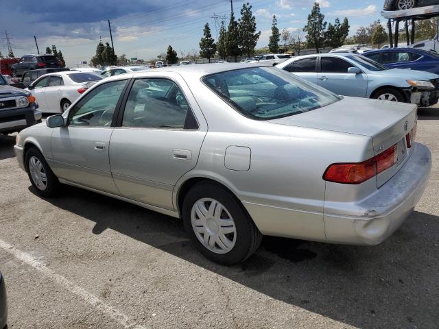 JT2BG22K9Y0530115 - 2000 TOYOTA CAMRY CE SILVER photo 2