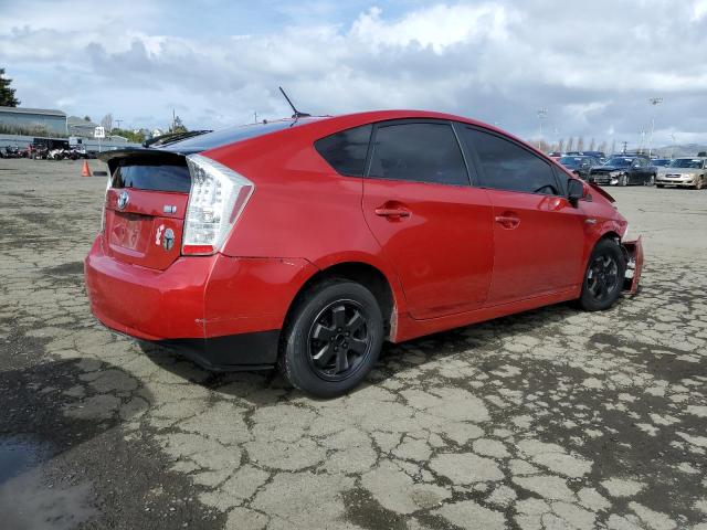 JTDKN3DU0E0388881 - 2014 TOYOTA PRIUS RED photo 3