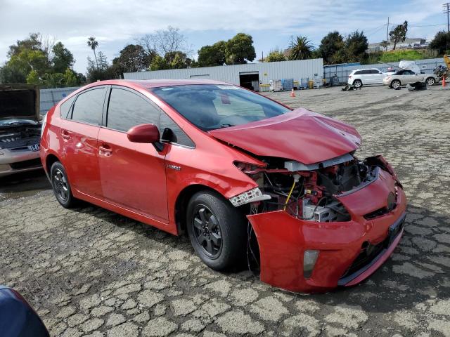 JTDKN3DU0E0388881 - 2014 TOYOTA PRIUS RED photo 4