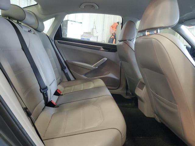 1VWDT7A39HC064278 - 2017 VOLKSWAGEN PASSAT R-LINE Մոխրագույն լուսանկար 10