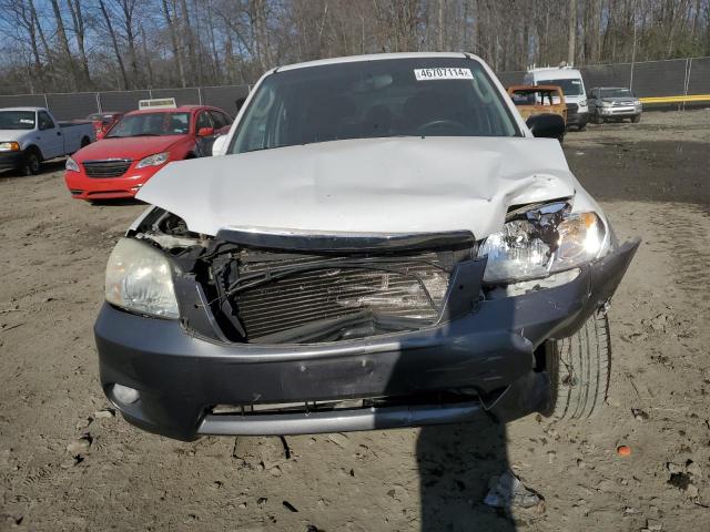 4F2CZ94125KM62632 - 2005 MAZDA TRIBUTE I S WHITE photo 5