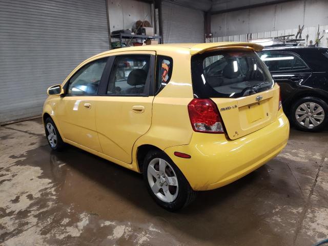 KL1TD62655B415890 - 2005 CHEVROLET AVEO BASE YELLOW photo 2