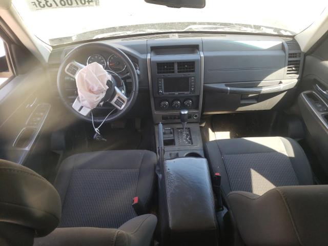 1J4PN3GK8BW542966 - 2011 JEEP LIBERTY RENEGADE GREEN photo 8