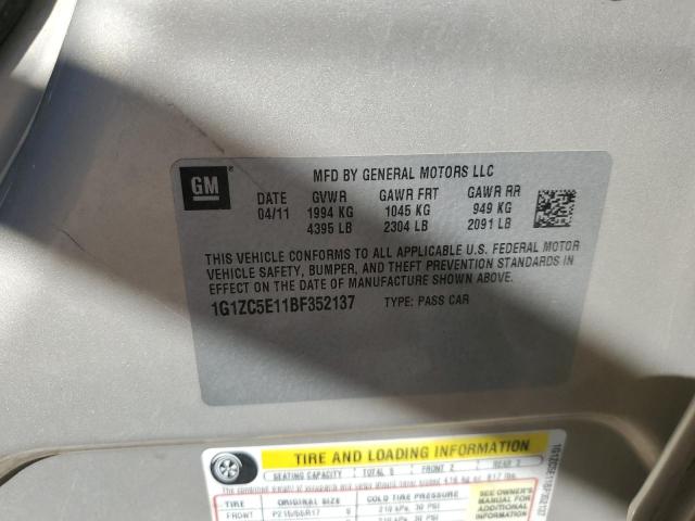 1G1ZC5E11BF352137 - 2011 CHEVROLET MALIBU 1LT GOLD photo 12