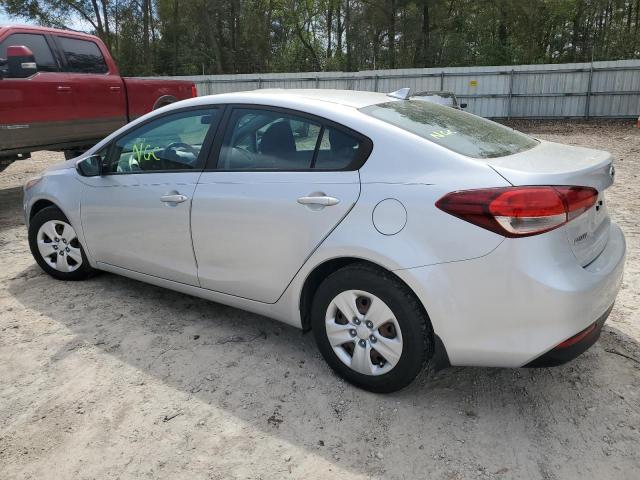 3KPFK4A75HE053125 - 2017 KIA FORTE LX SILVER photo 2