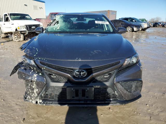 4T1G11AK3RU844066 - 2024 TOYOTA CAMRY SE NIGHT SHADE GRAY photo 5
