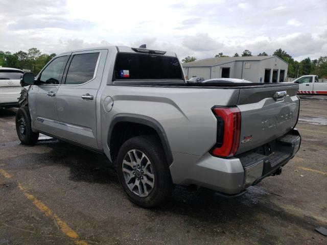 5TFMA5DB9NX015568 - 2022 TOYOTA TUNDRA CREWMAX PLATINUM Silber Foto 2