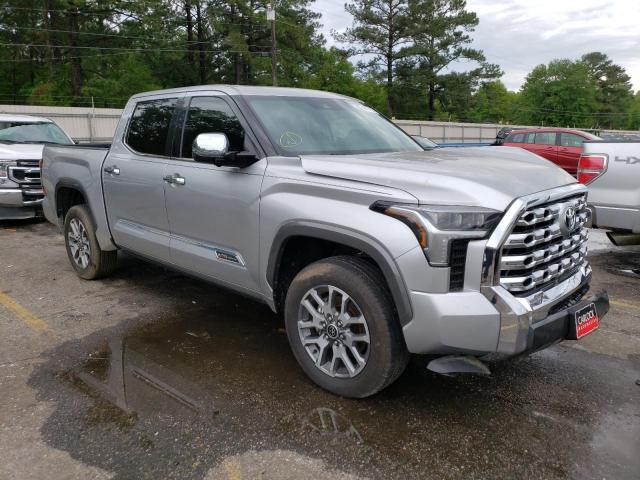 5TFMA5DB9NX015568 - 2022 TOYOTA TUNDRA CREWMAX PLATINUM Silber Foto 4