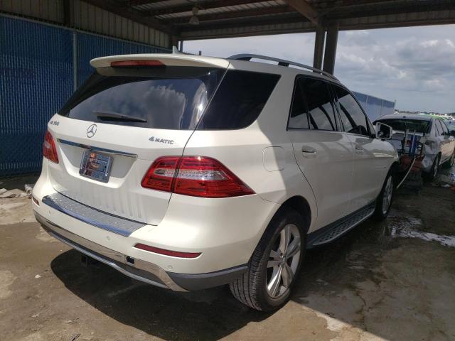 4JGDA5HB9CA027726 - 2012 MERCEDES-BENZ ML 350 4MATIC WHITE photo 4