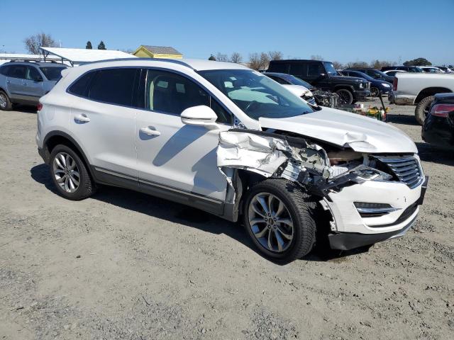 5LMCJ2C91GUJ24502 - 2016 LINCOLN MKC SELECT თეთრი ფოტო 4