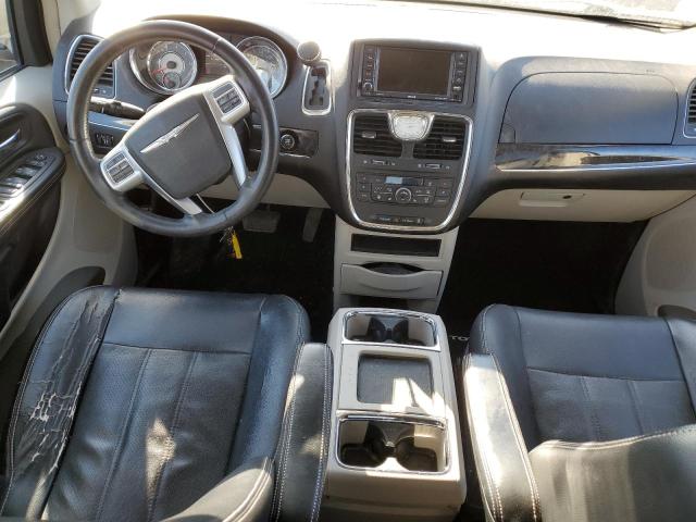 2C4RC1CG9DR681719 - 2013 CHRYSLER TOWN & COU TOURING L SILVER photo 8