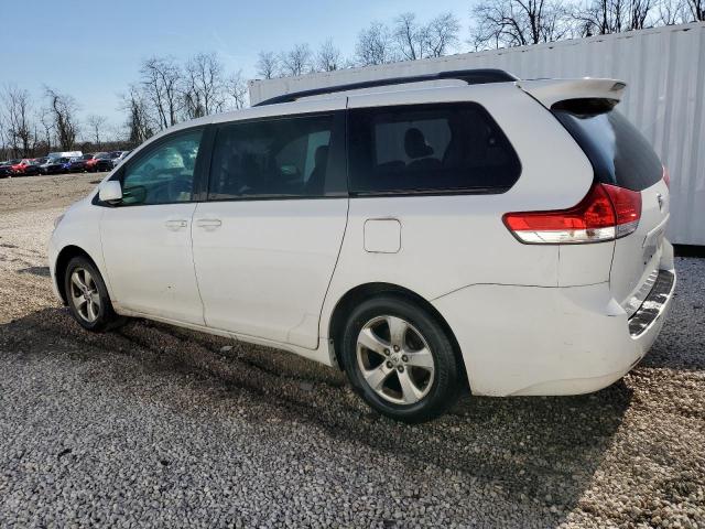 5TDKK3DC3ES431056 - 2014 TOYOTA SIENNA LE WHITE photo 2