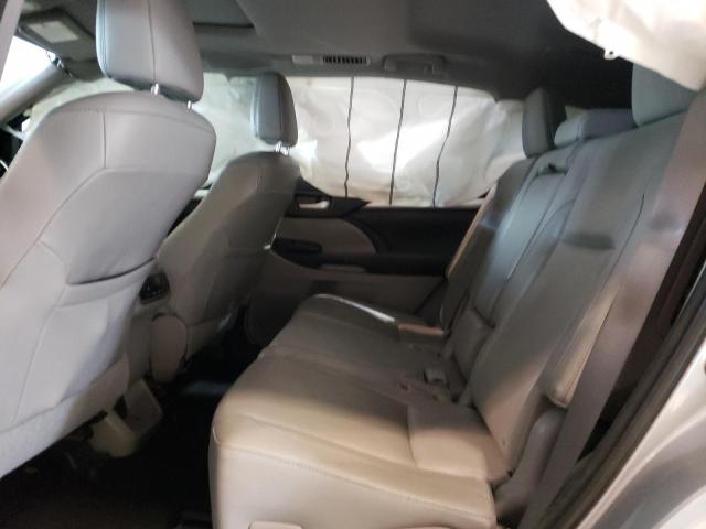 5TDJKRFH0FS185897 - 2015 TOYOTA HIGHLANDER XLE SILVER photo 11