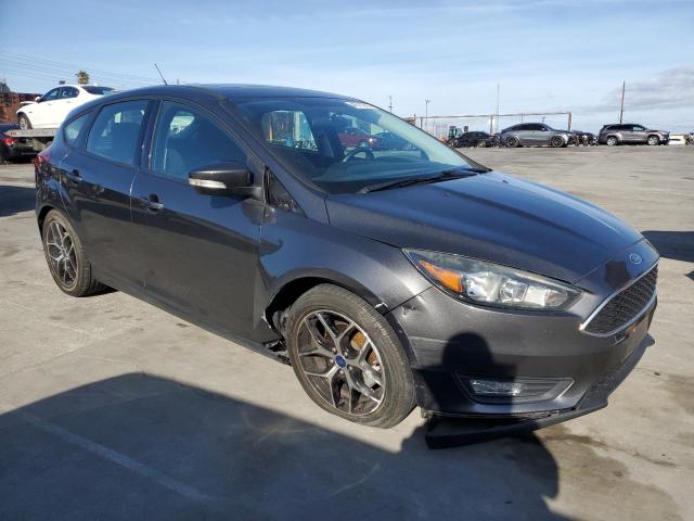 1FADP3M20HL203044 - 2017 FORD FOCUS SEL GRAY photo 4