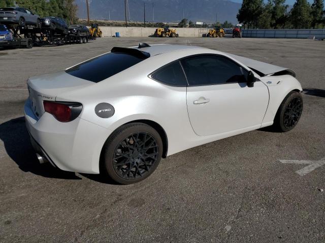 JF1ZNAA11D1723125 - 2013 TOYOTA SCION FR-S WHITE photo 3