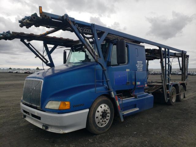 4V5ND5RH2YN240214 - 2000 VOLVO VN BLUE photo 2