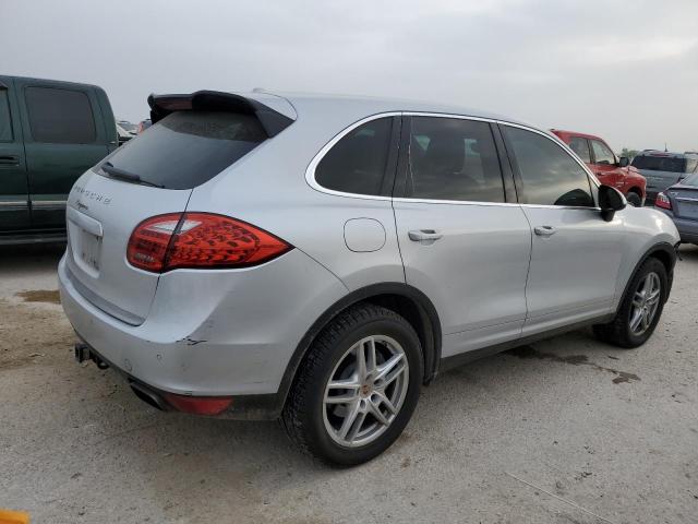 WP1AA2A29DLA09778 - 2013 PORSCHE CAYENNE SILVER photo 3