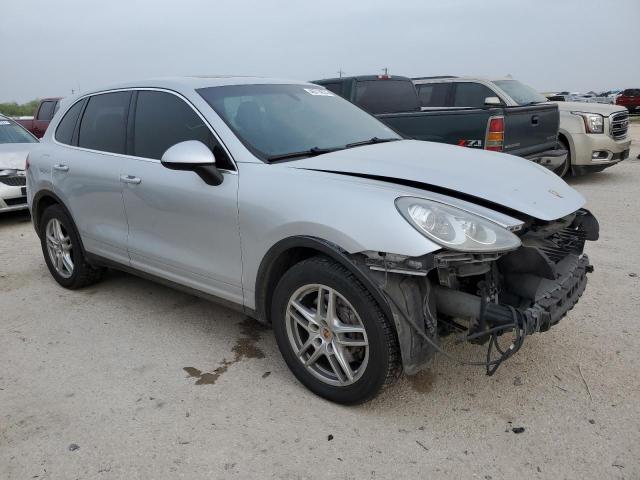 WP1AA2A29DLA09778 - 2013 PORSCHE CAYENNE SILVER photo 4