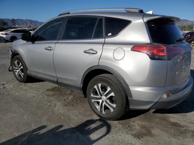 2T3ZFREVXGW267845 - 2016 TOYOTA RAV4 LE 银色 照片 2