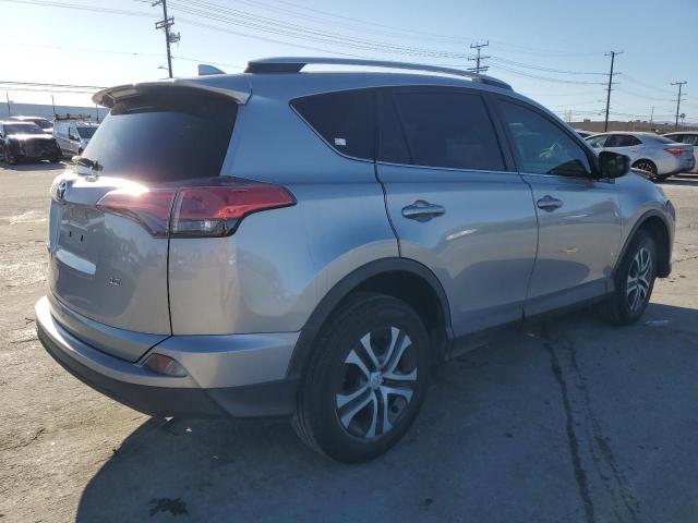 2T3ZFREVXGW267845 - 2016 TOYOTA RAV4 LE 银色 照片 3