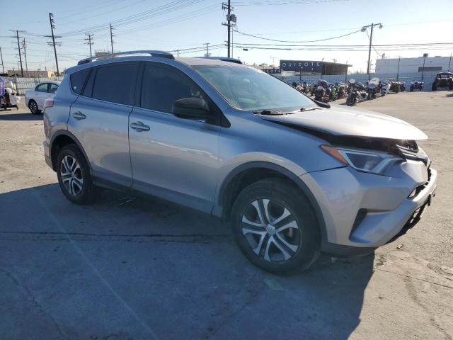 2T3ZFREVXGW267845 - 2016 TOYOTA RAV4 LE 银色 照片 4