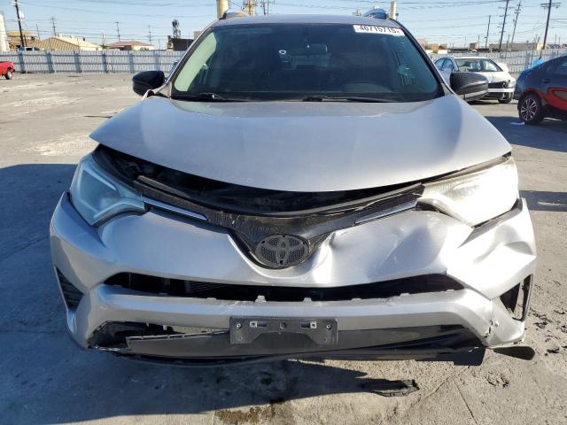 2T3ZFREVXGW267845 - 2016 TOYOTA RAV4 LE 银色 照片 5