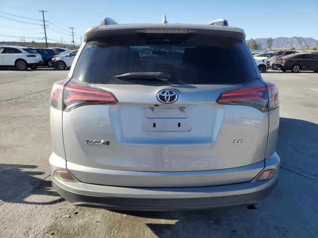 2T3ZFREVXGW267845 - 2016 TOYOTA RAV4 LE 银色 照片 6