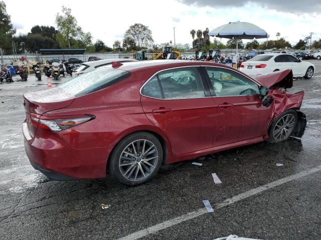 4T1F31AK5NU598573 - 2022 TOYOTA CAMRY XLE RED photo 3
