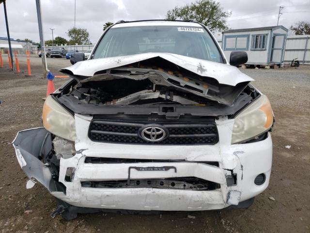 JTMZD33V375056726 - 2007 TOYOTA RAV4 WHITE photo 5