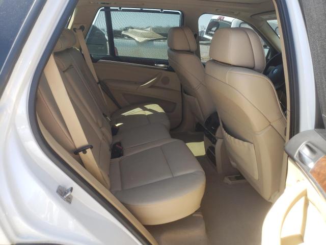 5UXZV4C53CL758052 - 2012 BMW X5 XDRIVE35I WHITE photo 11