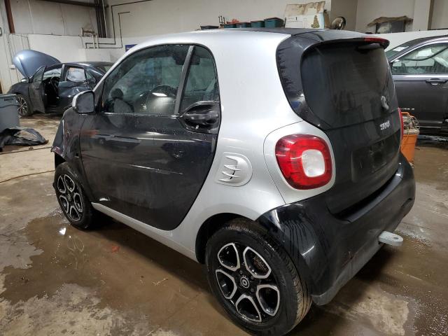 WMEFJ5DAXGK061234 - 2016 SMART FORTWO SILVER photo 2