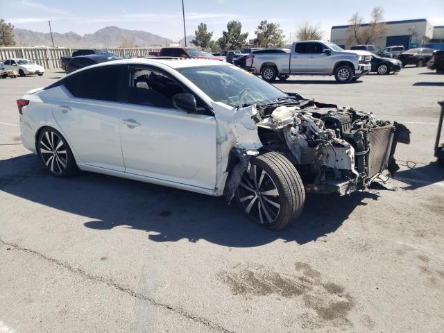 1N4BL4CV6LN310875 - 2020 NISSAN ALTIMA SR WHITE photo 4