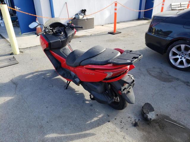 MLHNF0405F5100232 - 2015 HONDA NSS300 RED photo 3