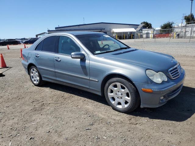 WDBRF61J45A719428 - 2005 MERCEDES-BENZ C 240 GRAY photo 4