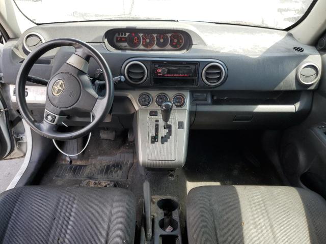 JTLKE50E691082315 - 2009 TOYOTA SCION XB WHITE photo 8