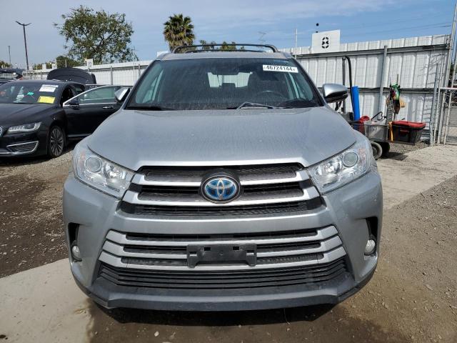 5TDJGRFHXJS044622 - 2018 TOYOTA HIGHLANDER HYBRID SILVER photo 5