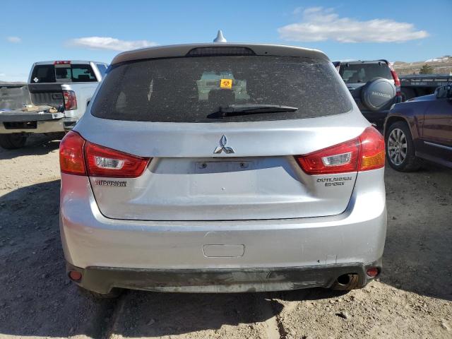 JA4AP3AU9HZ047578 - 2017 MITSUBISHI OUTLANDER ES SILVER photo 6