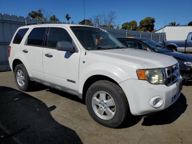 1FMCU93168KD05881 - 2008 FORD ESCAPE XLT WHITE photo 4