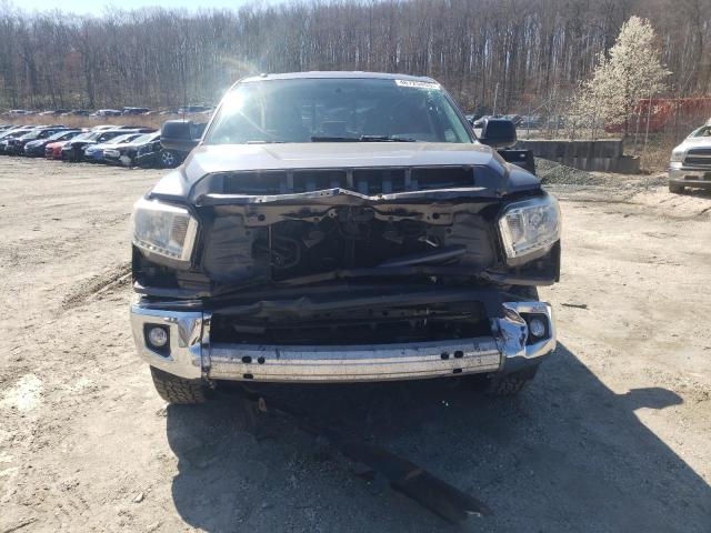 5TFUY5F17EX413314 - 2014 TOYOTA TUNDRA DOUBLE CAB SR/SR5 GRAY photo 5