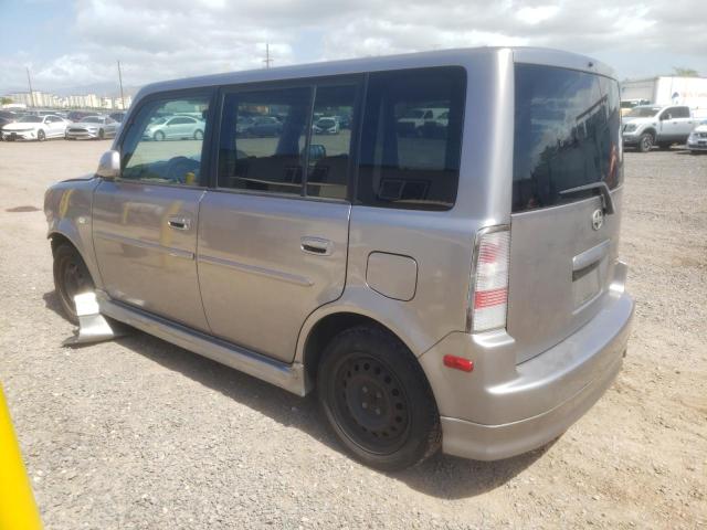 JTLKT324464035633 - 2006 TOYOTA SCION XB GRAY photo 2