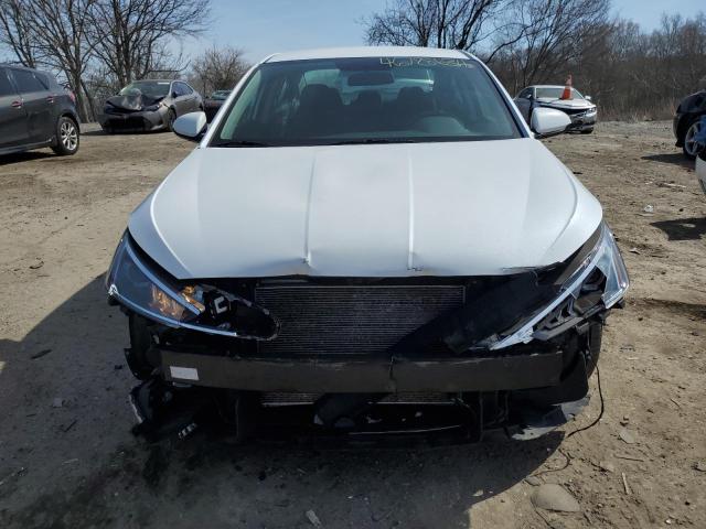 5NPD74LF1KH496873 - 2019 HYUNDAI ELANTRA SE WHITE photo 5